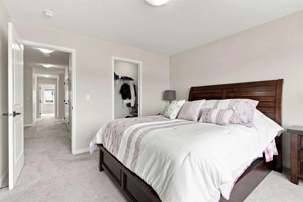 108 Homestead Close NE