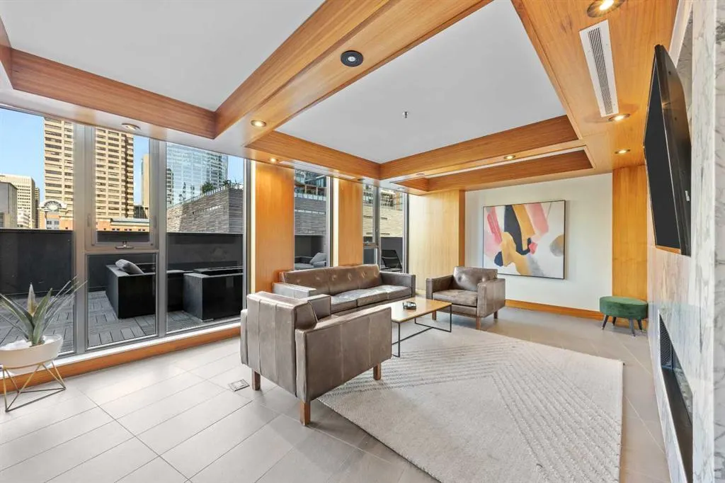1010 6 Street SW #2702