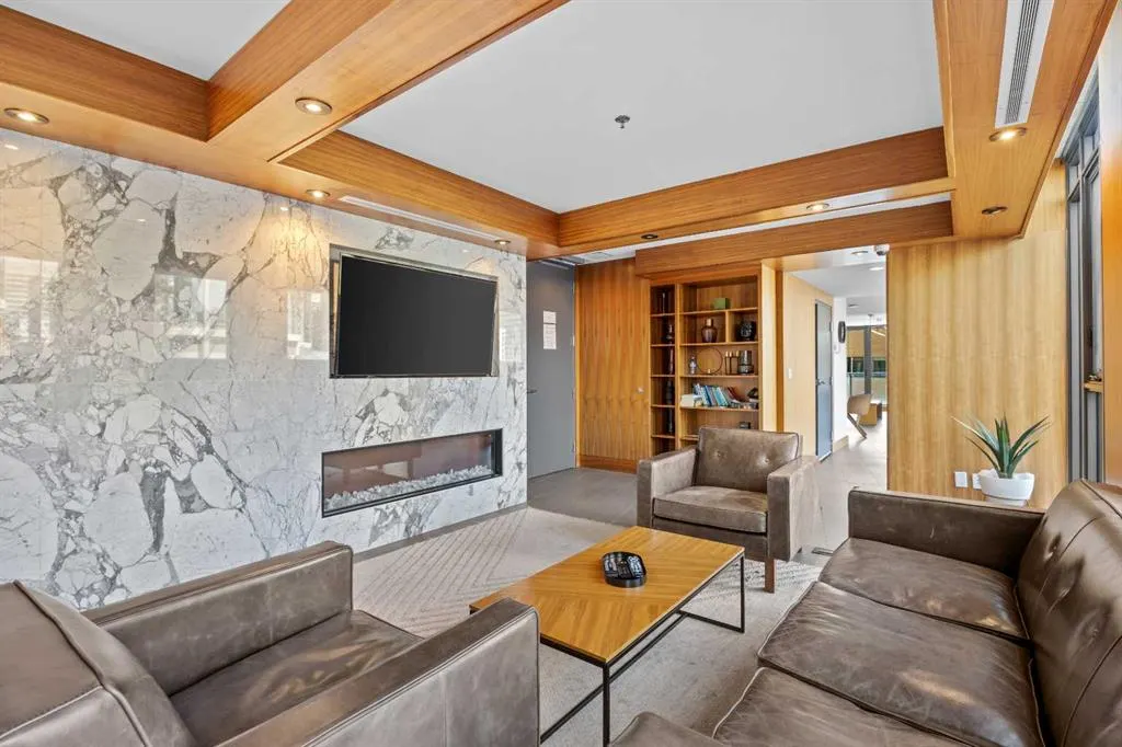1010 6 Street SW #2702
