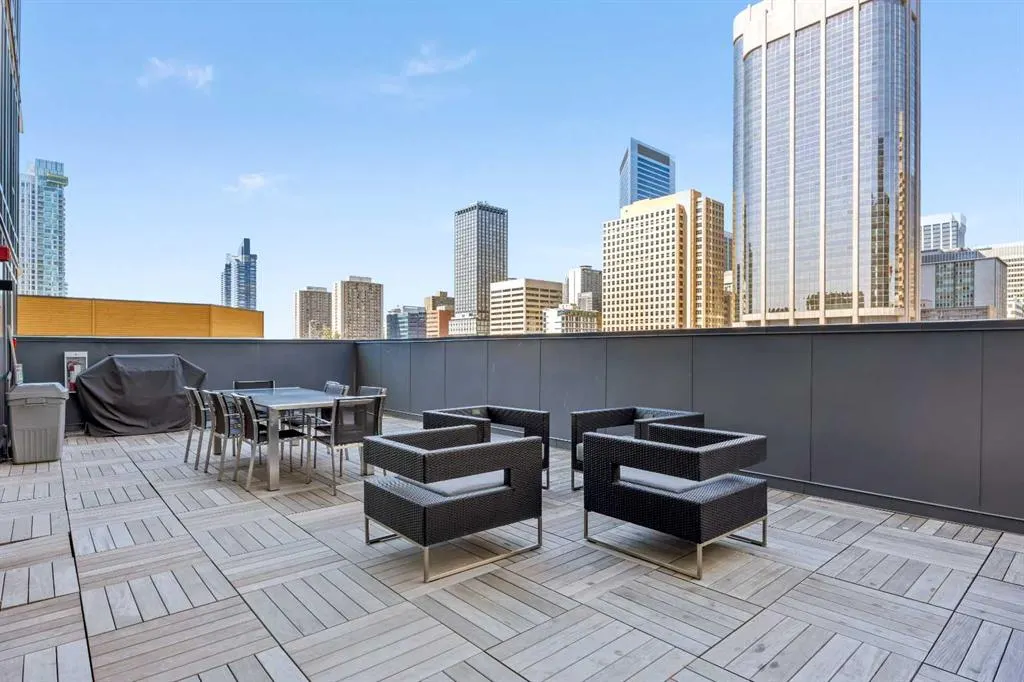 1010 6 Street SW #2702