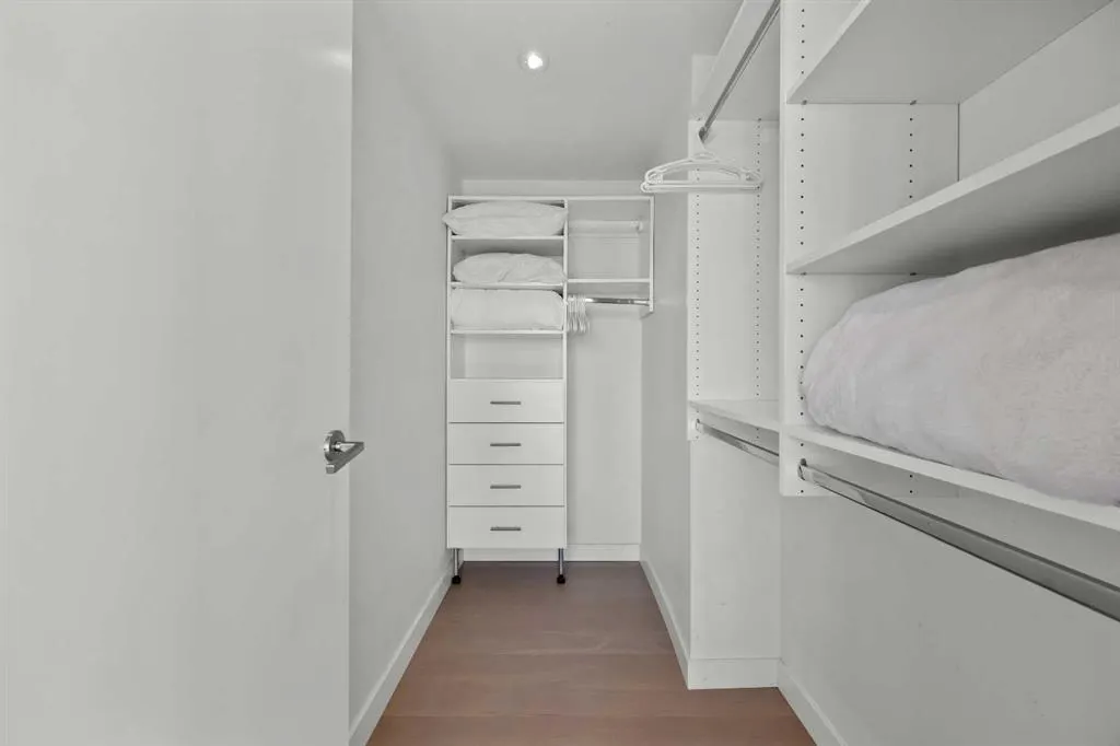1010 6 Street SW #2702