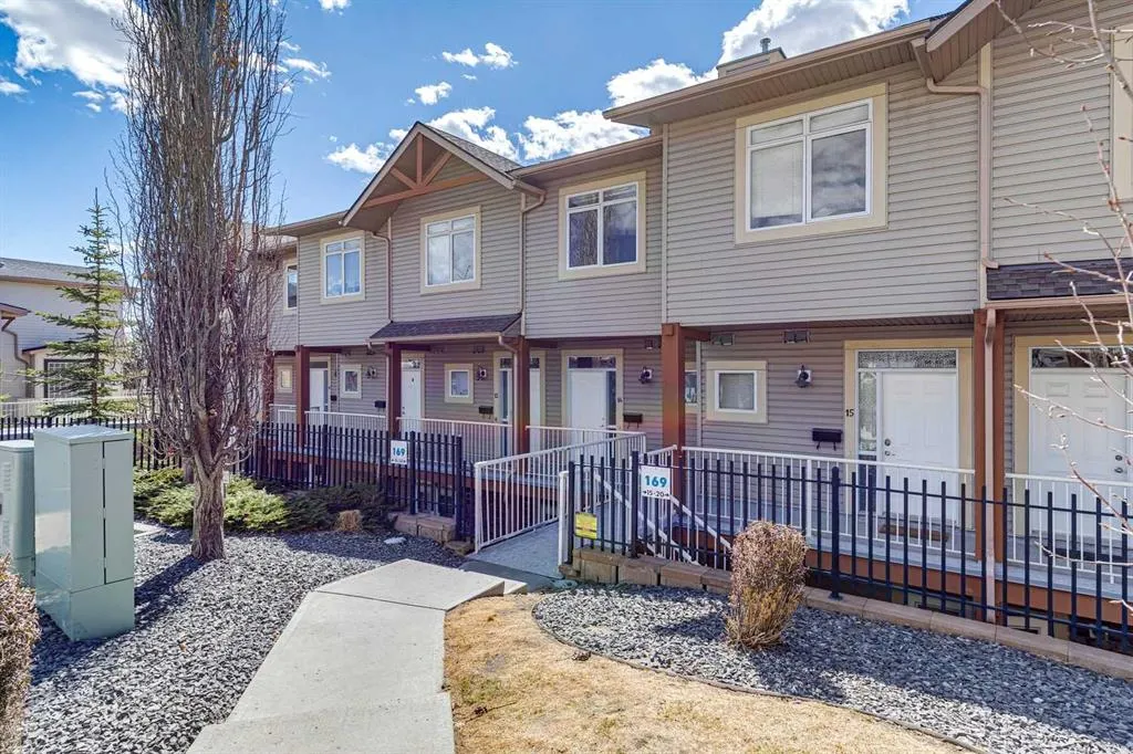 169 Rockyledge View NW #14