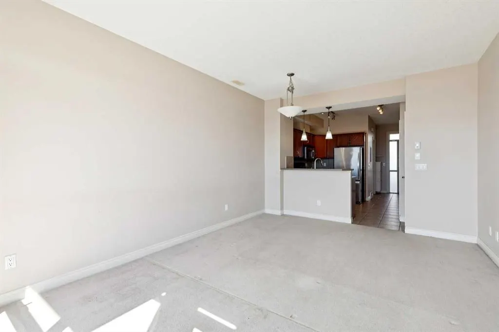 169 Rockyledge View NW #14