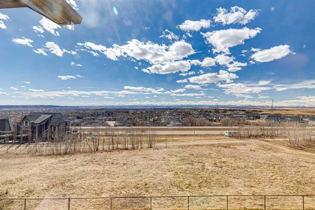 169 Rockyledge View NW #14