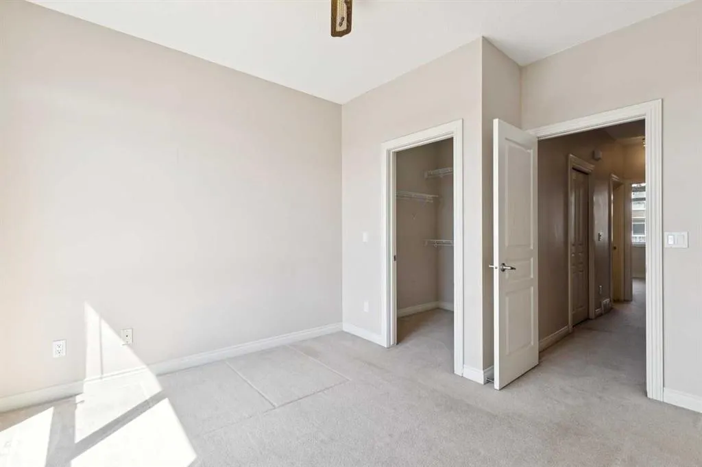 169 Rockyledge View NW #14