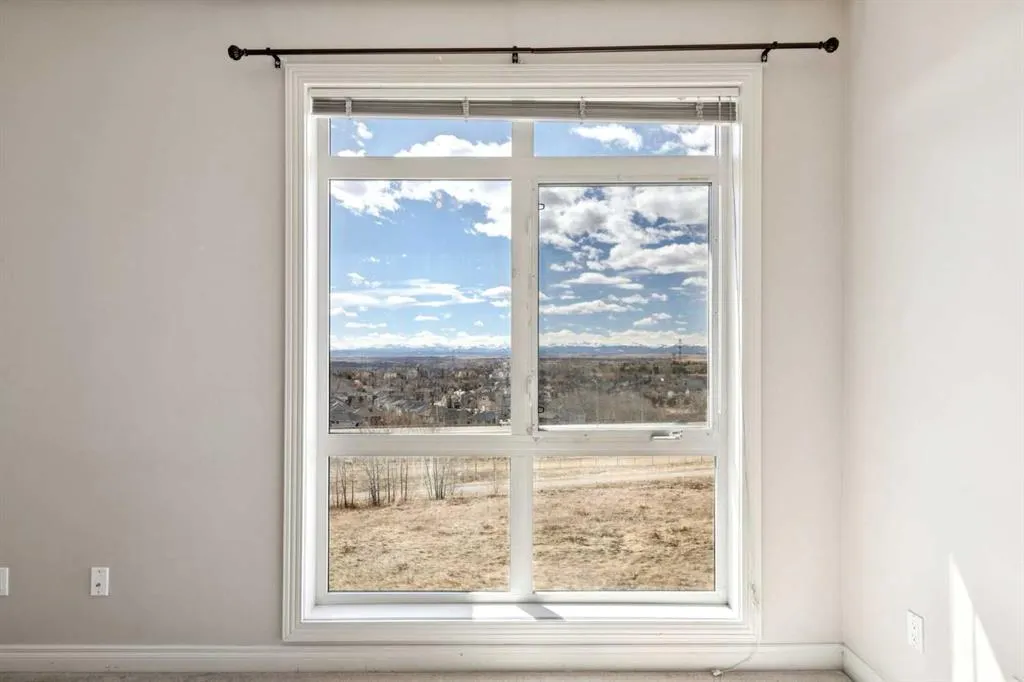 169 Rockyledge View NW #14