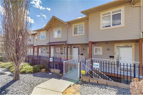 169 Rockyledge View NW