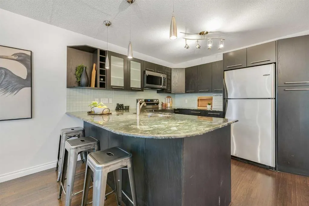 2815 Palliser Drive SW #6