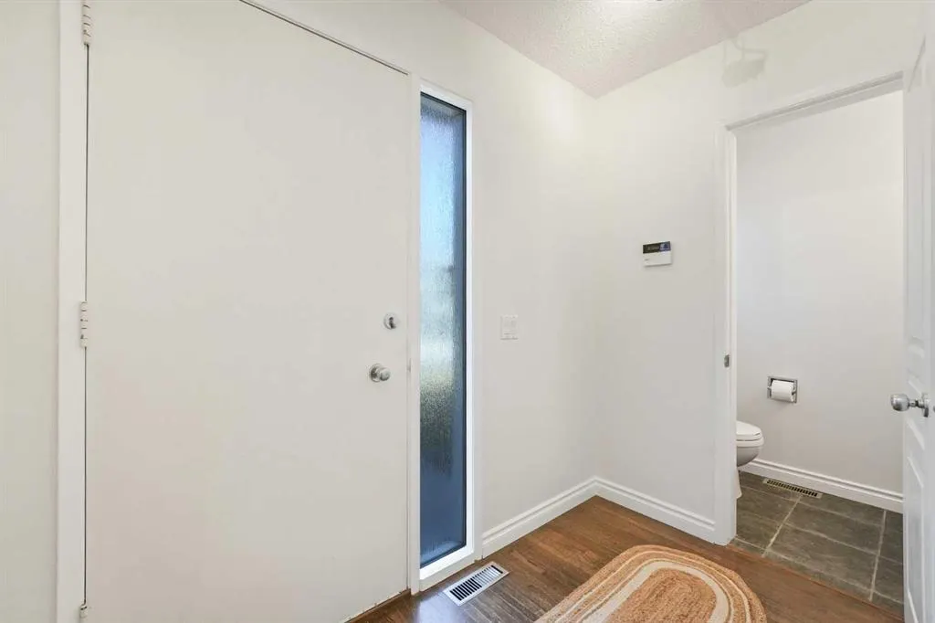 2815 Palliser Drive SW #6