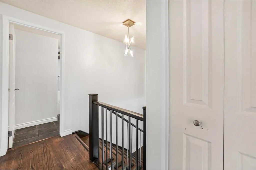 2815 Palliser Drive SW #6
