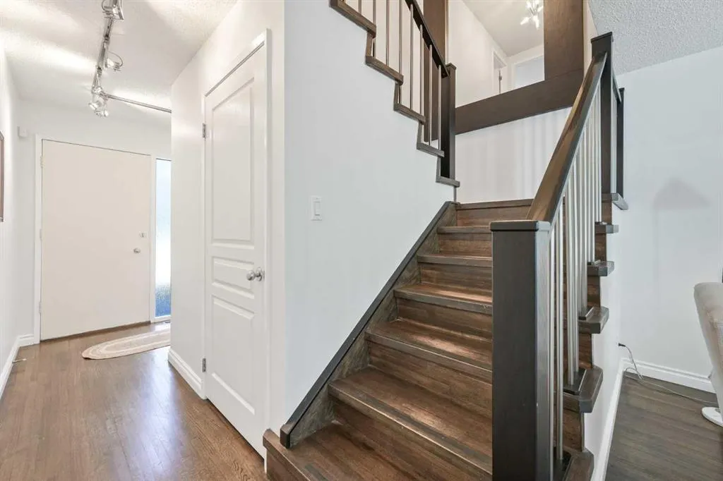 2815 Palliser Drive SW #6
