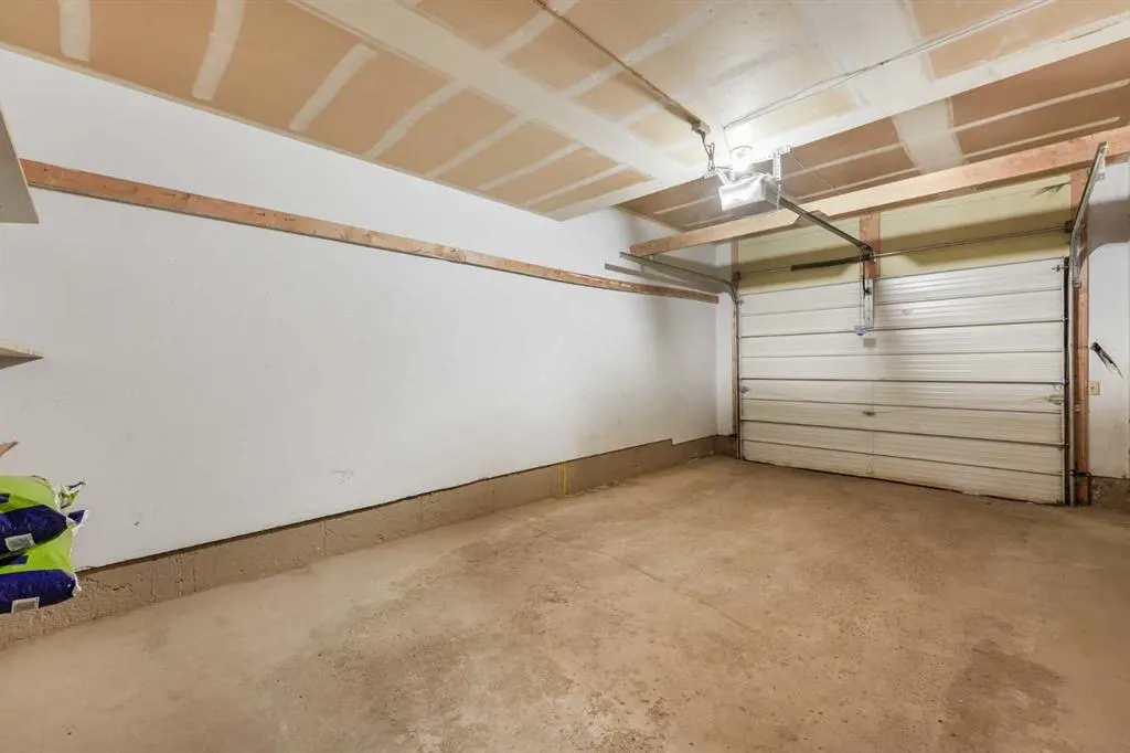 2815 Palliser Drive SW #6