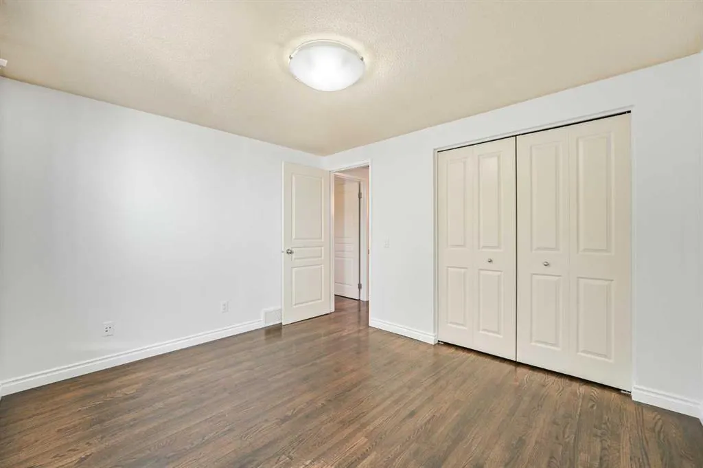 2815 Palliser Drive SW #6