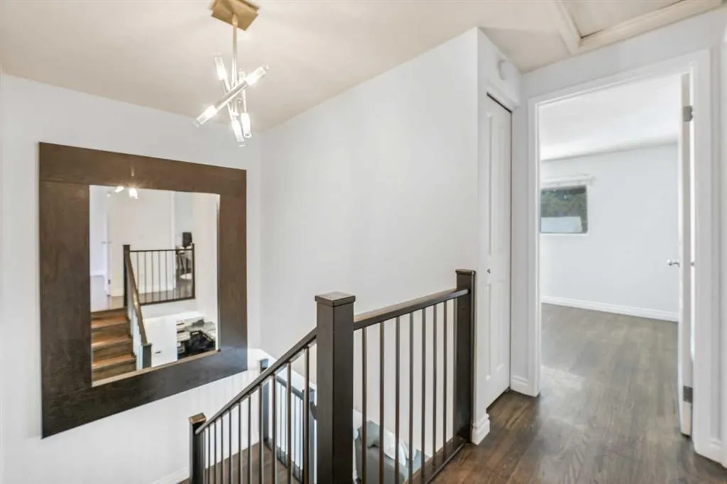 2815 Palliser Drive SW #6