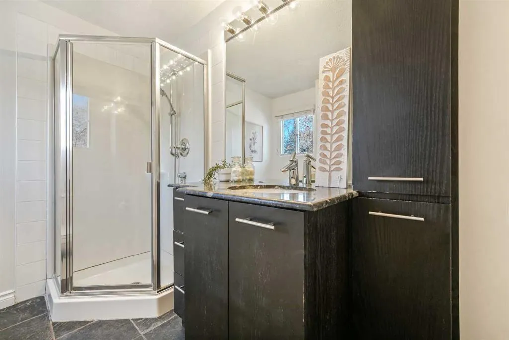 2815 Palliser Drive SW #6