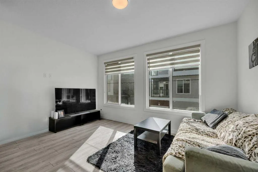 380 Seton Villas SE #152
