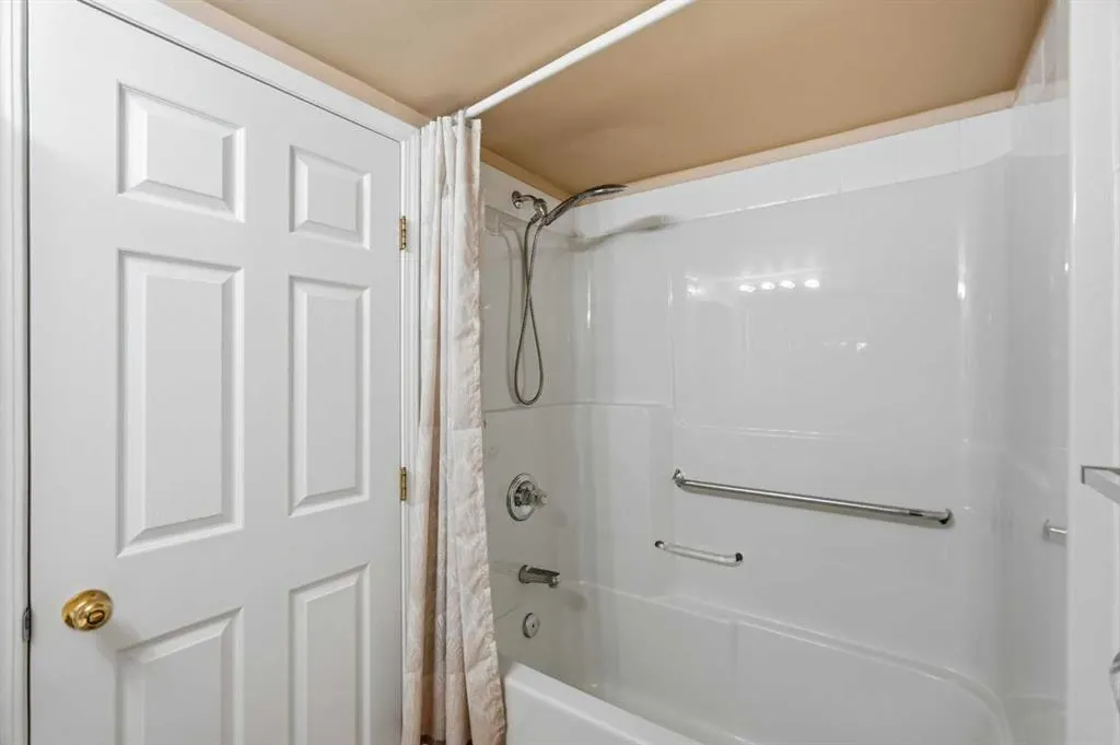 290 Shawville Way SE #221