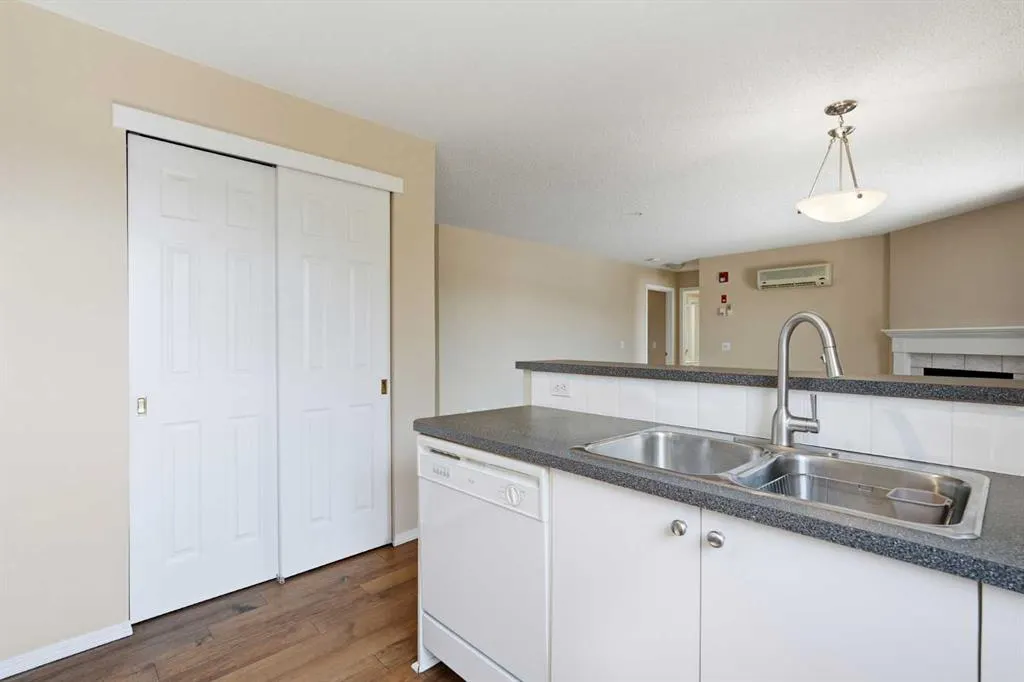 290 Shawville Way SE #221