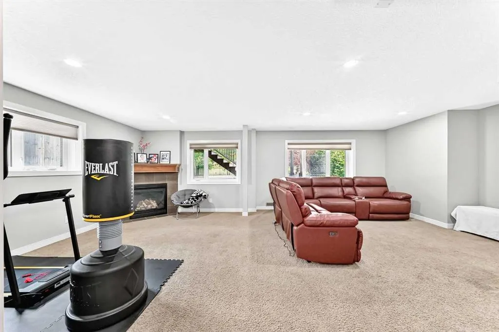 23 Everoak Bay SW