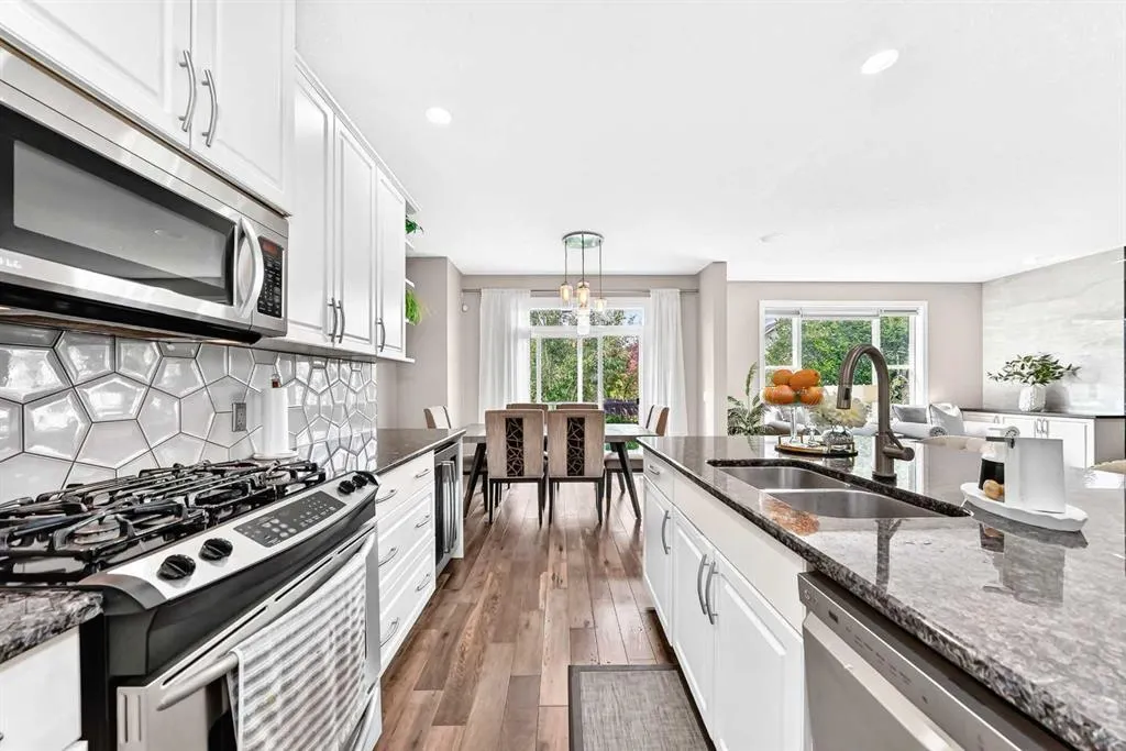 23 Everoak Bay SW