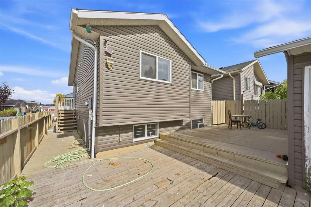 11 Martinwood Road NE
