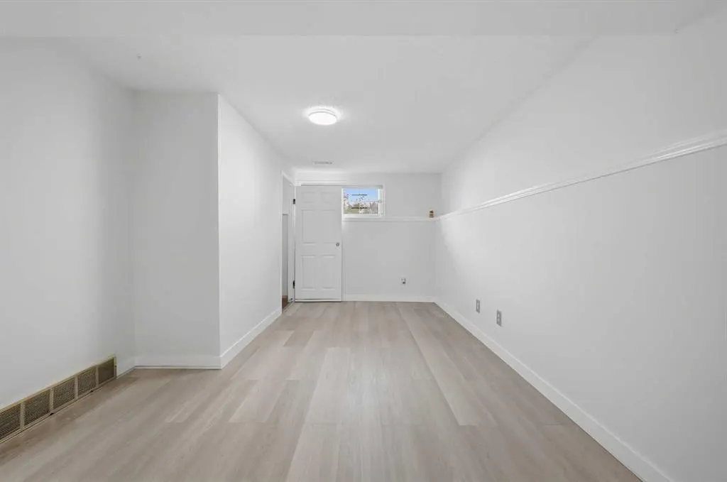 11 Martinwood Road NE