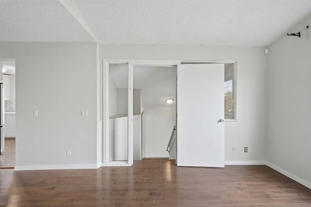 11 Martinwood Road NE