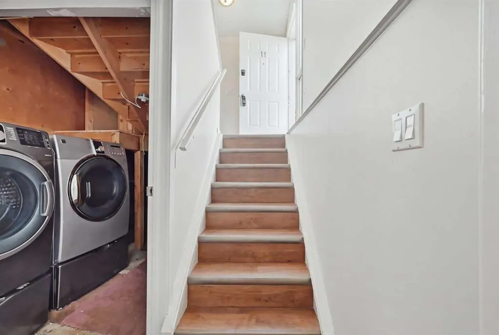 11 Martinwood Road NE