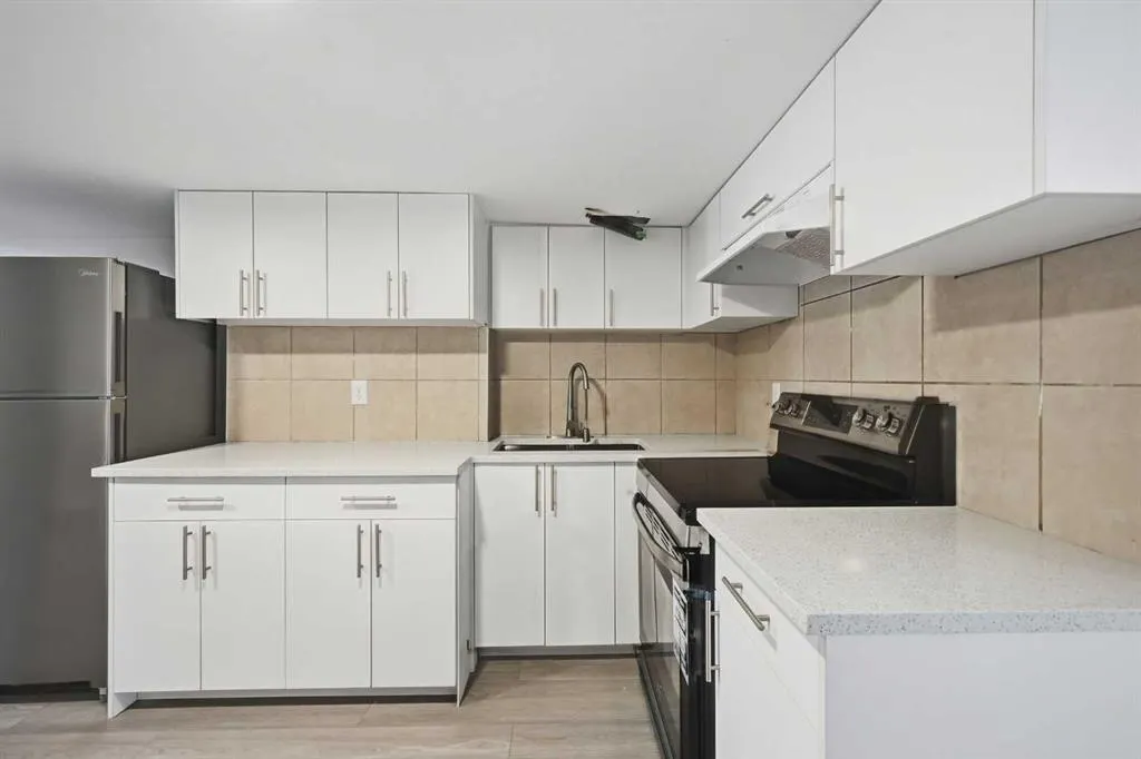 11 Martinwood Road NE