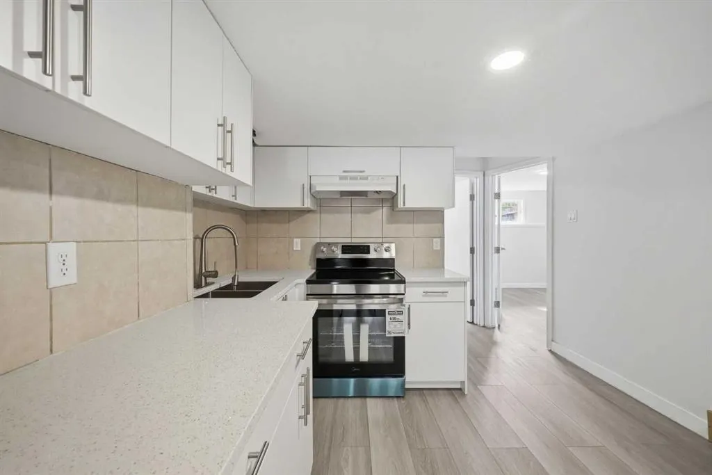 11 Martinwood Road NE