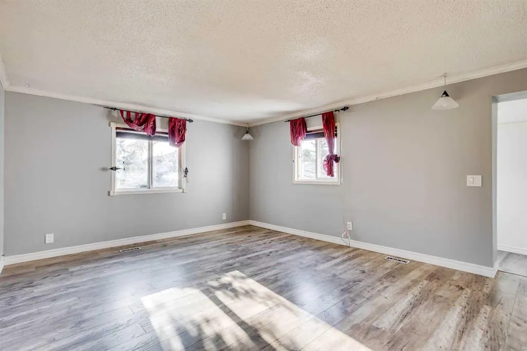 173 Cokerill Crescent
