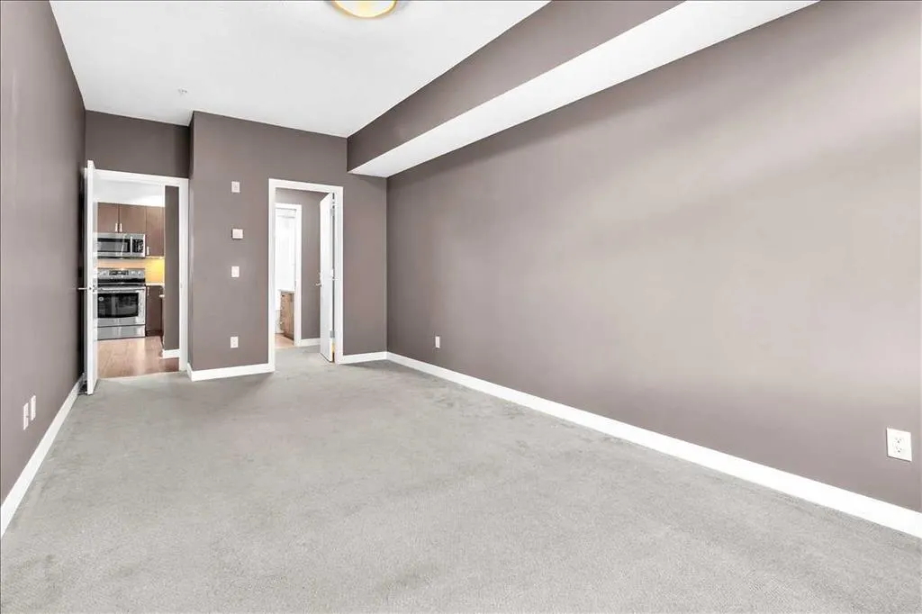 22 Auburn Bay Link SE #210