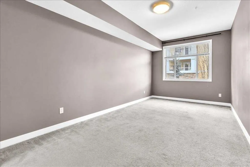 22 Auburn Bay Link SE #210