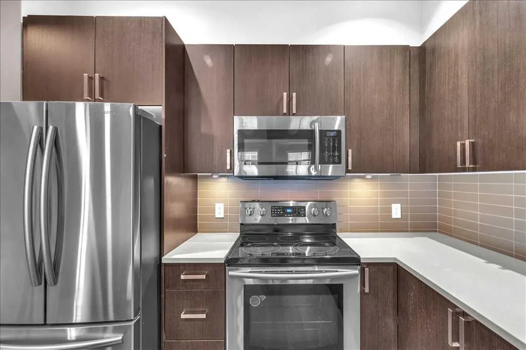 22 Auburn Bay Link SE #210