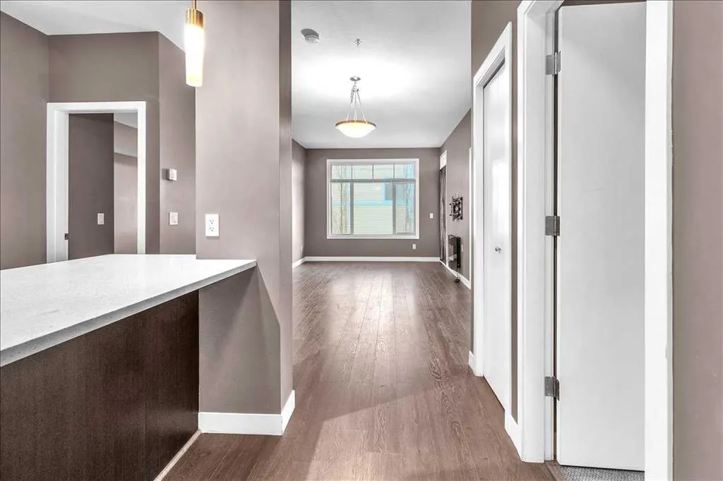22 Auburn Bay Link SE #210