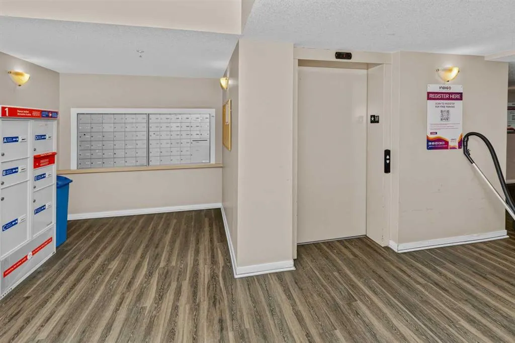 2000 Applevillage Court SE #208
