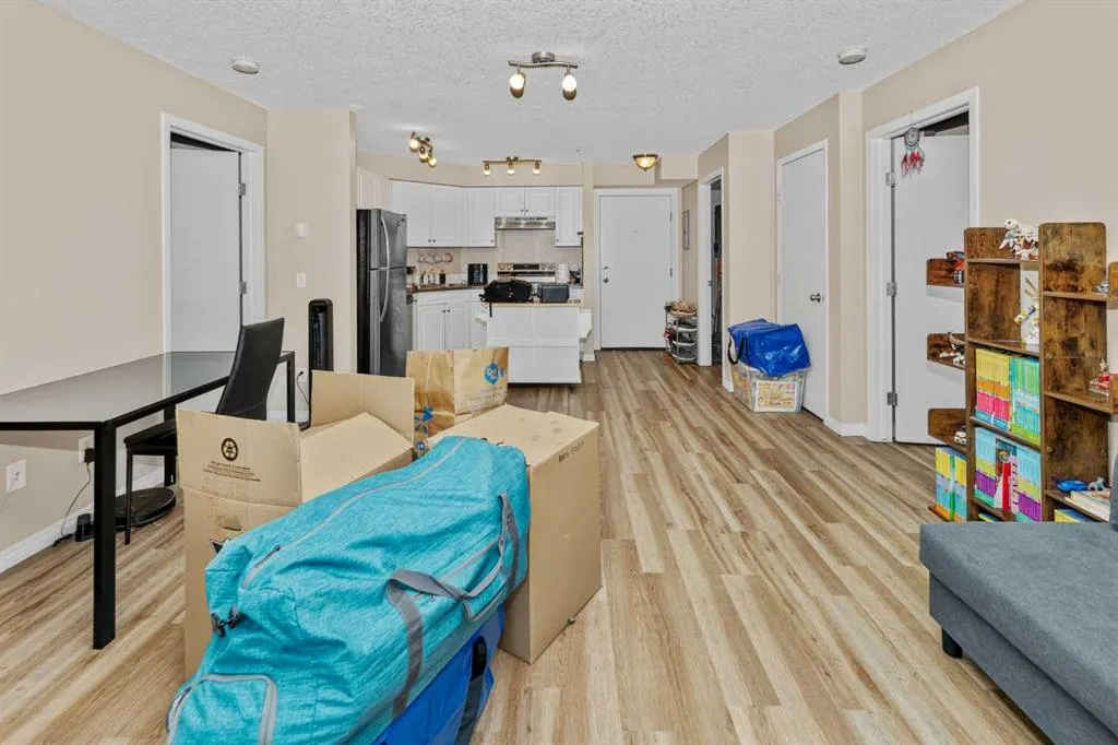 2000 Applevillage Court SE #208