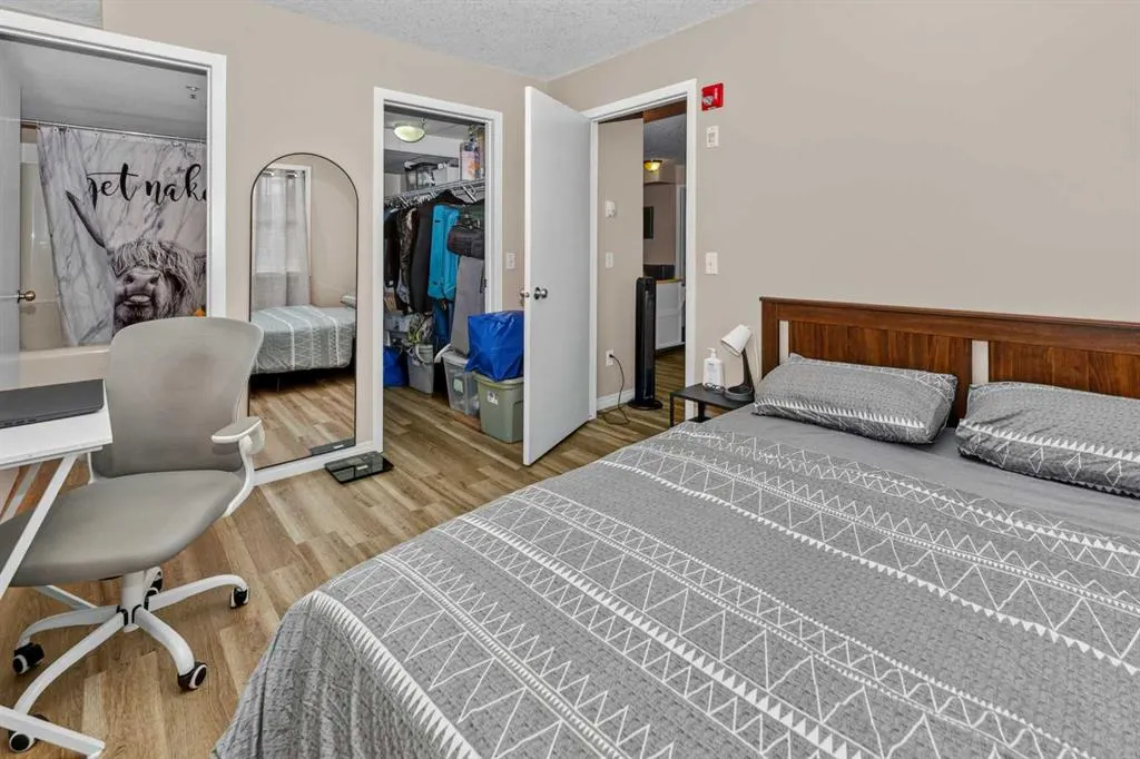 2000 Applevillage Court SE #208