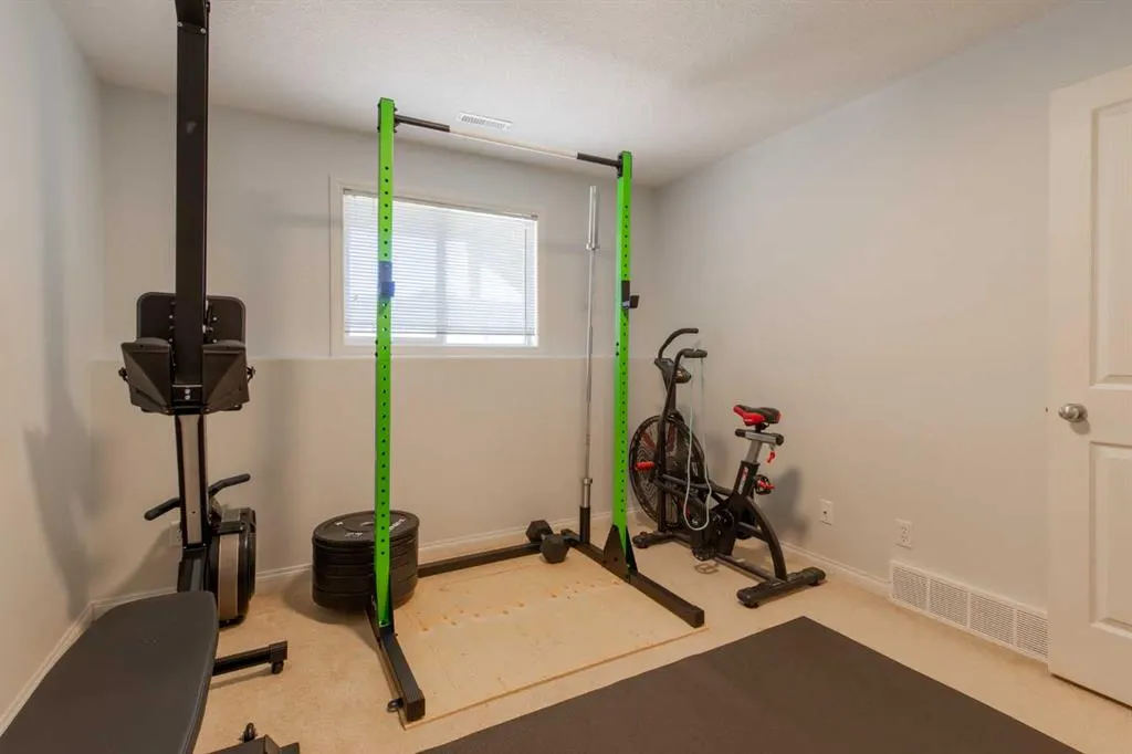 198 Blackfoot Boulevard W