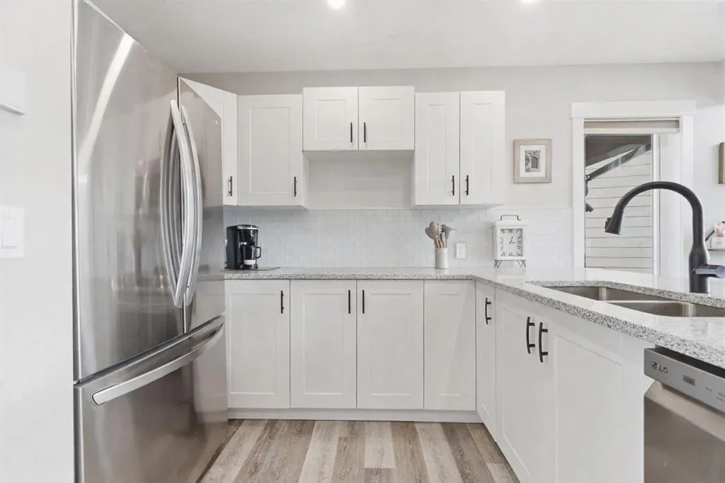 212 Cottageclub Crescent