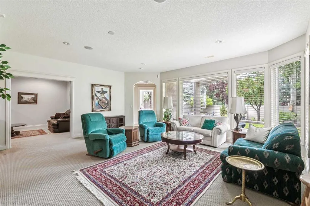 44 Evergreen Lane SW