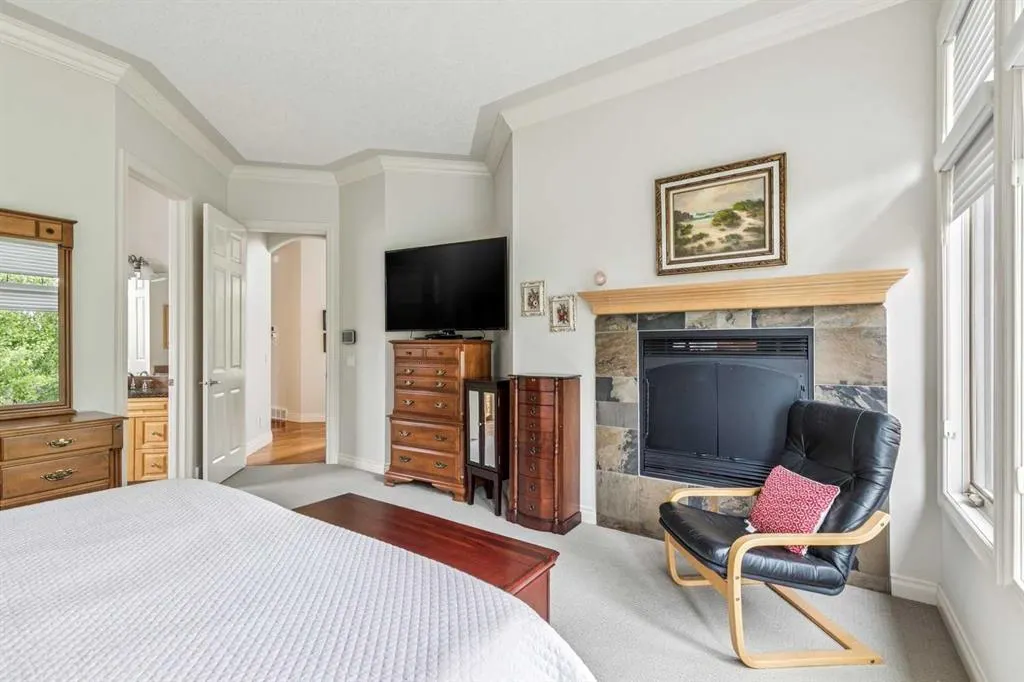 44 Evergreen Lane SW