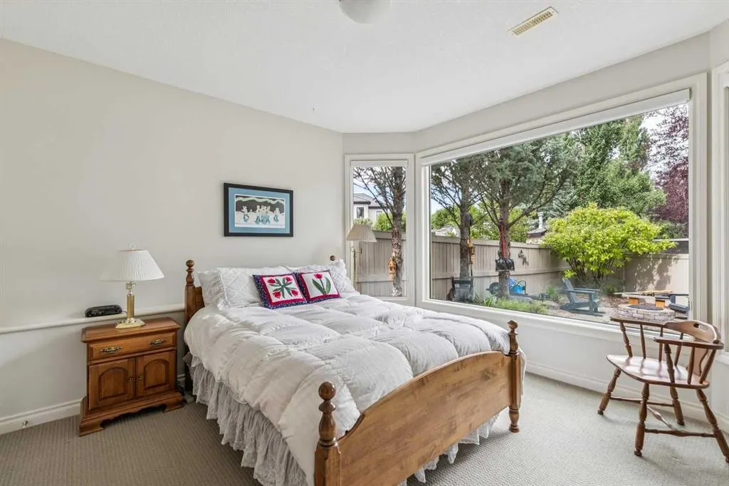 44 Evergreen Lane SW