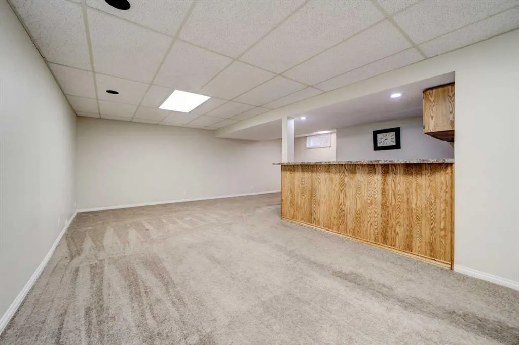 174 Eagle Road N