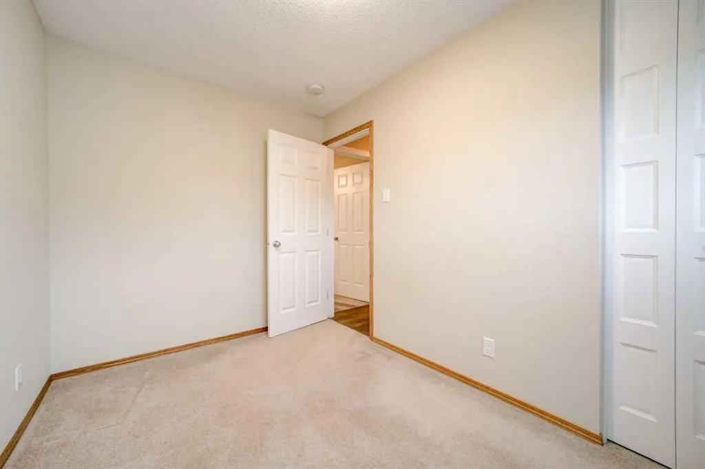 174 Eagle Road N