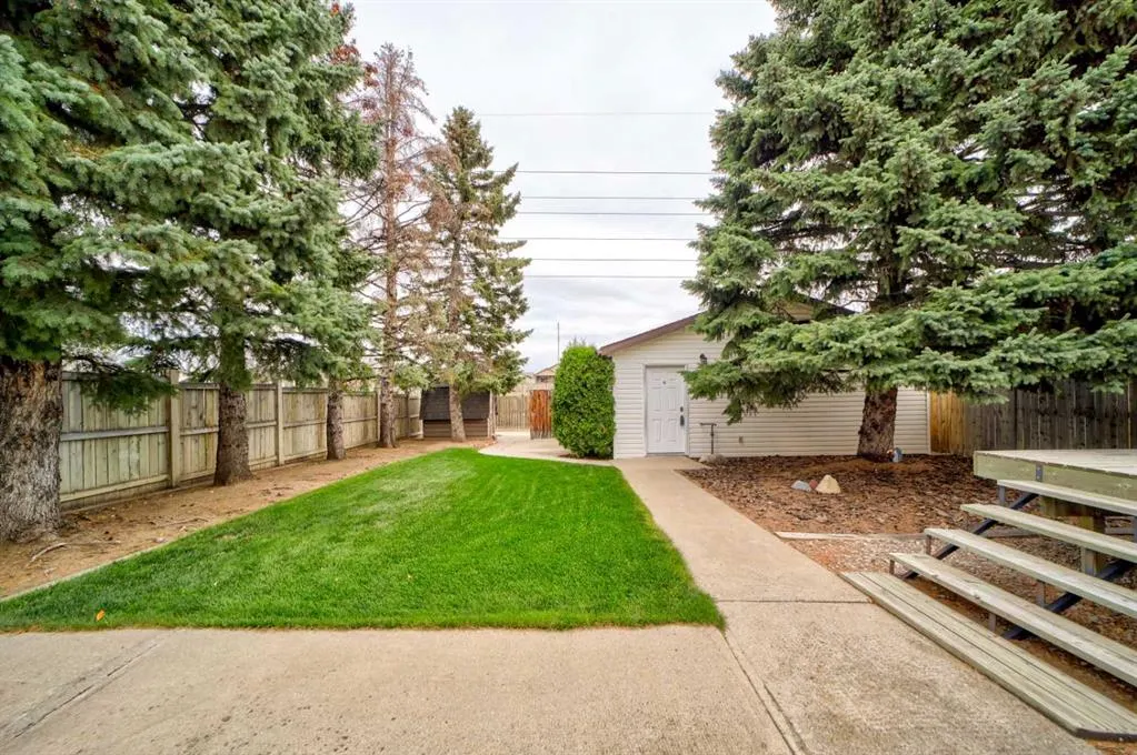 174 Eagle Road N