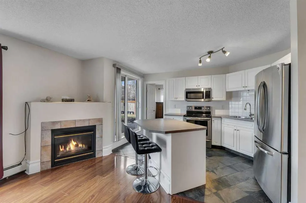 7106 Valleyview Park SE #106