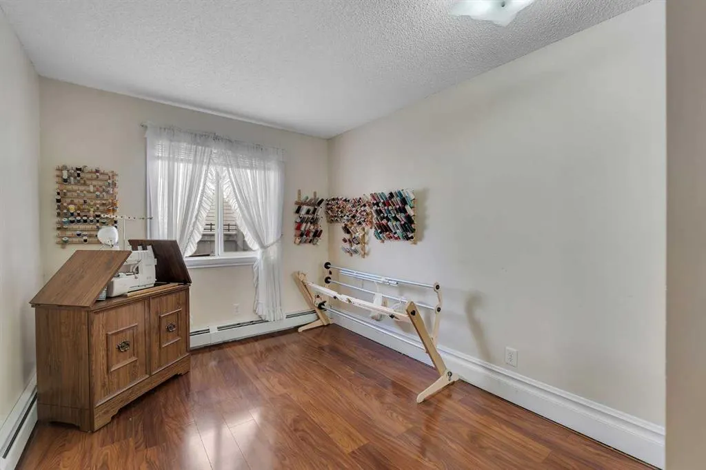 7106 Valleyview Park SE #106