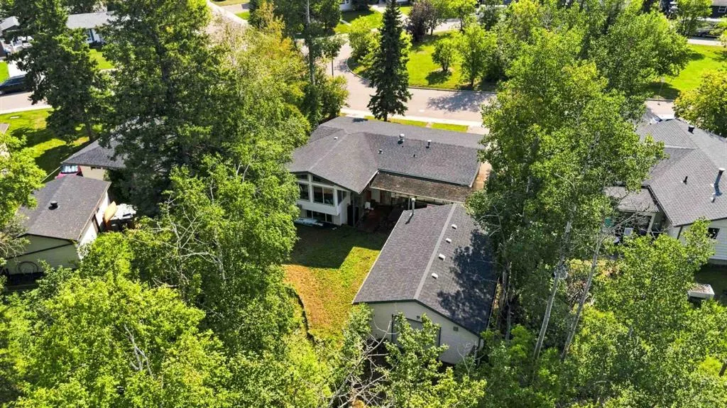 25 Crescent Heights