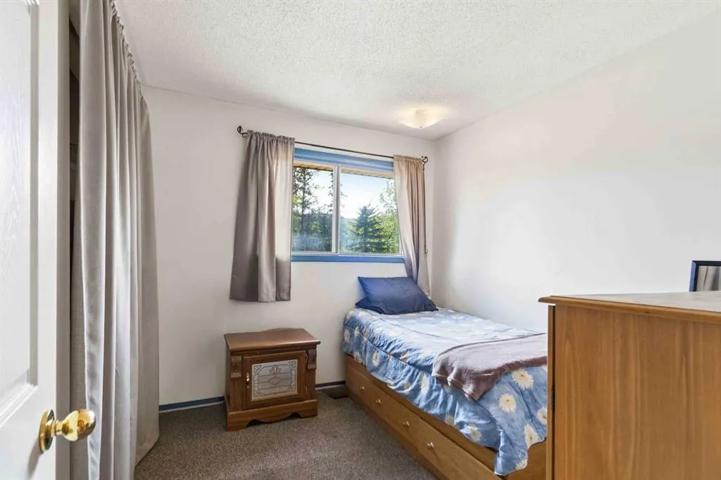25 Crescent Heights